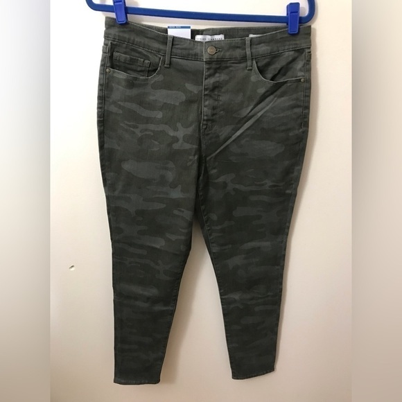 NEW Social Standard by Sanctuary Women Cotton High Rise Camo Skinny Jean Size 10 - Picture 3 of 14